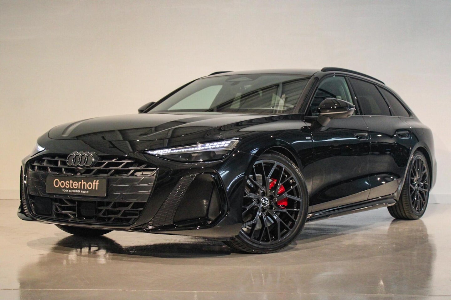 Audi A6 Avant - 2.0 e-hybrid S edition 367PK LUCHTV | PANO - AutoWereld.nl