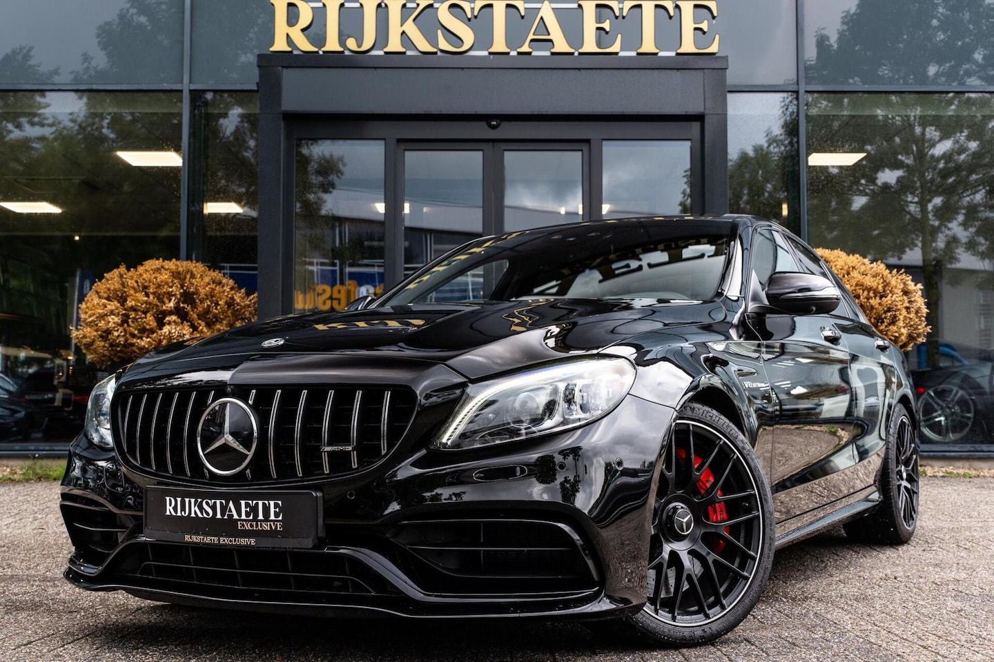 Mercedes-Benz C-klasse - C63s AMG|PANO|KUIPSTOELEN|BURMESTER|IWC - AutoWereld.nl
