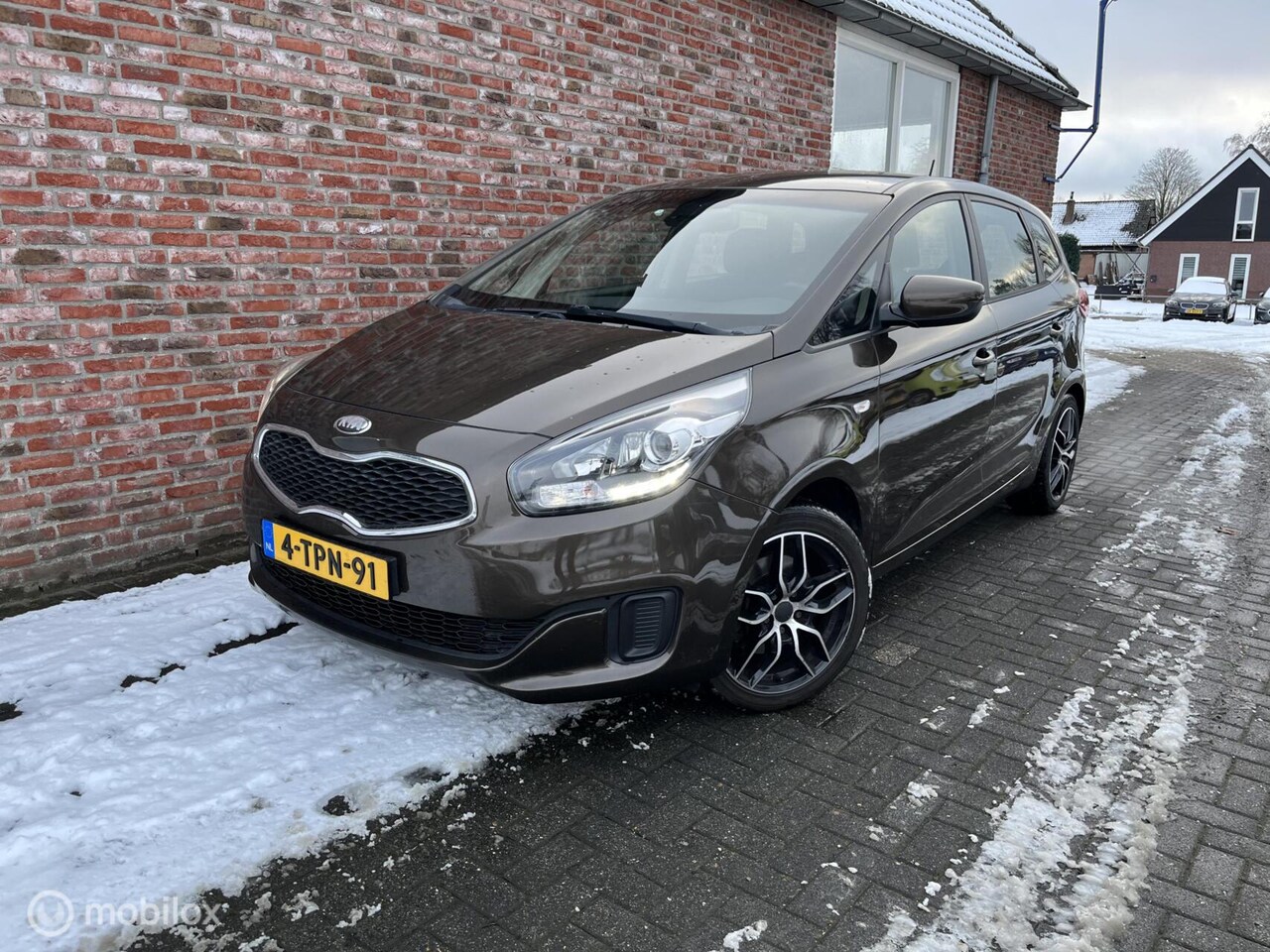 Kia Carens - 1.6 GDi ComfortLine 1.6 GDi ComfortLine - AutoWereld.nl