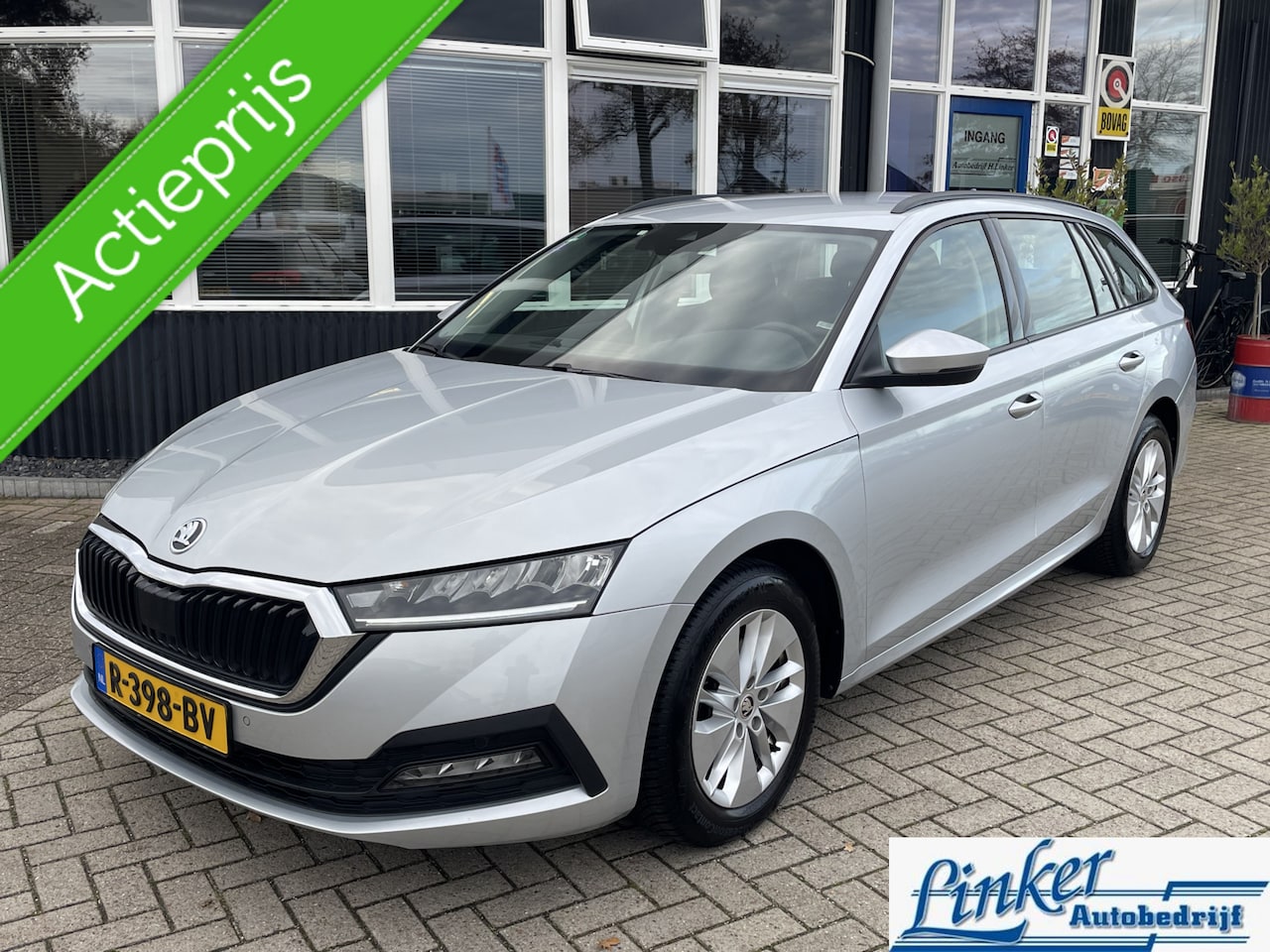 Skoda Octavia Combi - 1.0 e-TSI Business Edition -DSG NL-AUTO CARPLAY - AutoWereld.nl