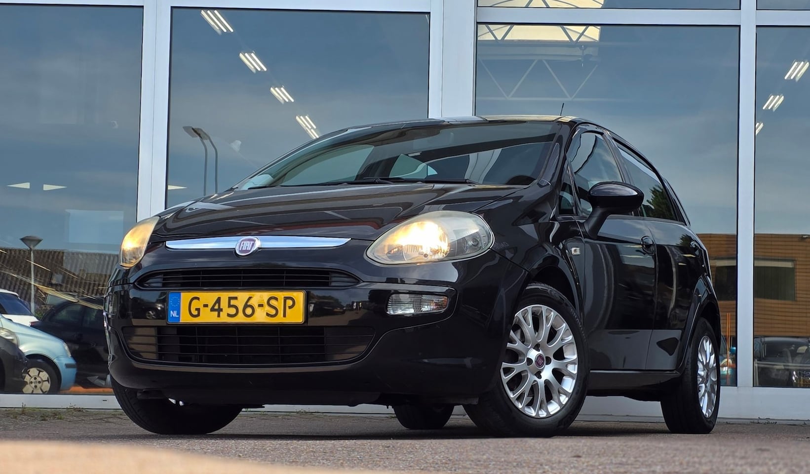 Fiat Punto Evo - 1.4 Business Airco Mooi! Nieuwe APK - AutoWereld.nl