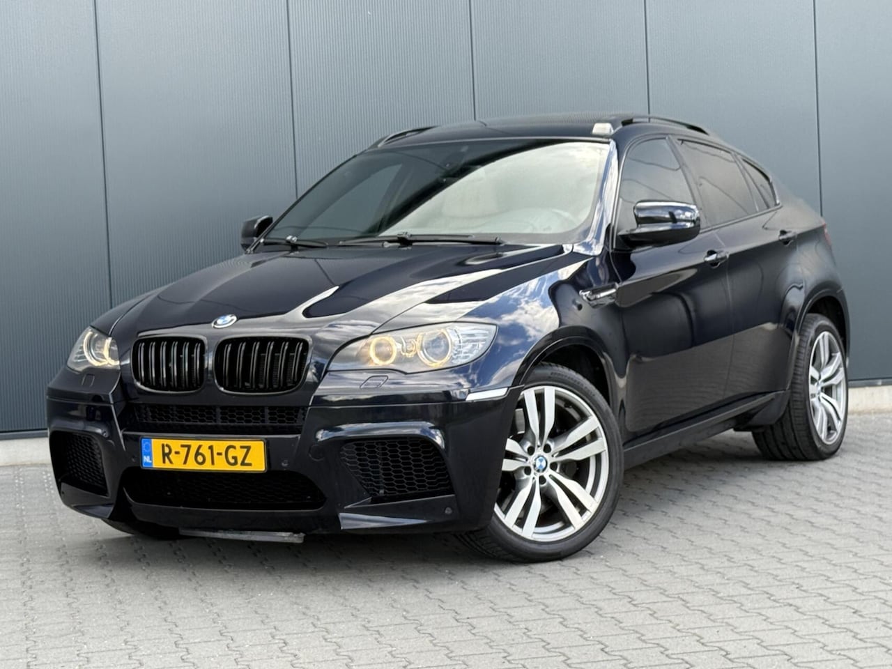BMW X6 - 4.4I M 555PK BTW Auto - Schuifdak - Carbon - Leder - Xenon - Youngtimer - AutoWereld.nl