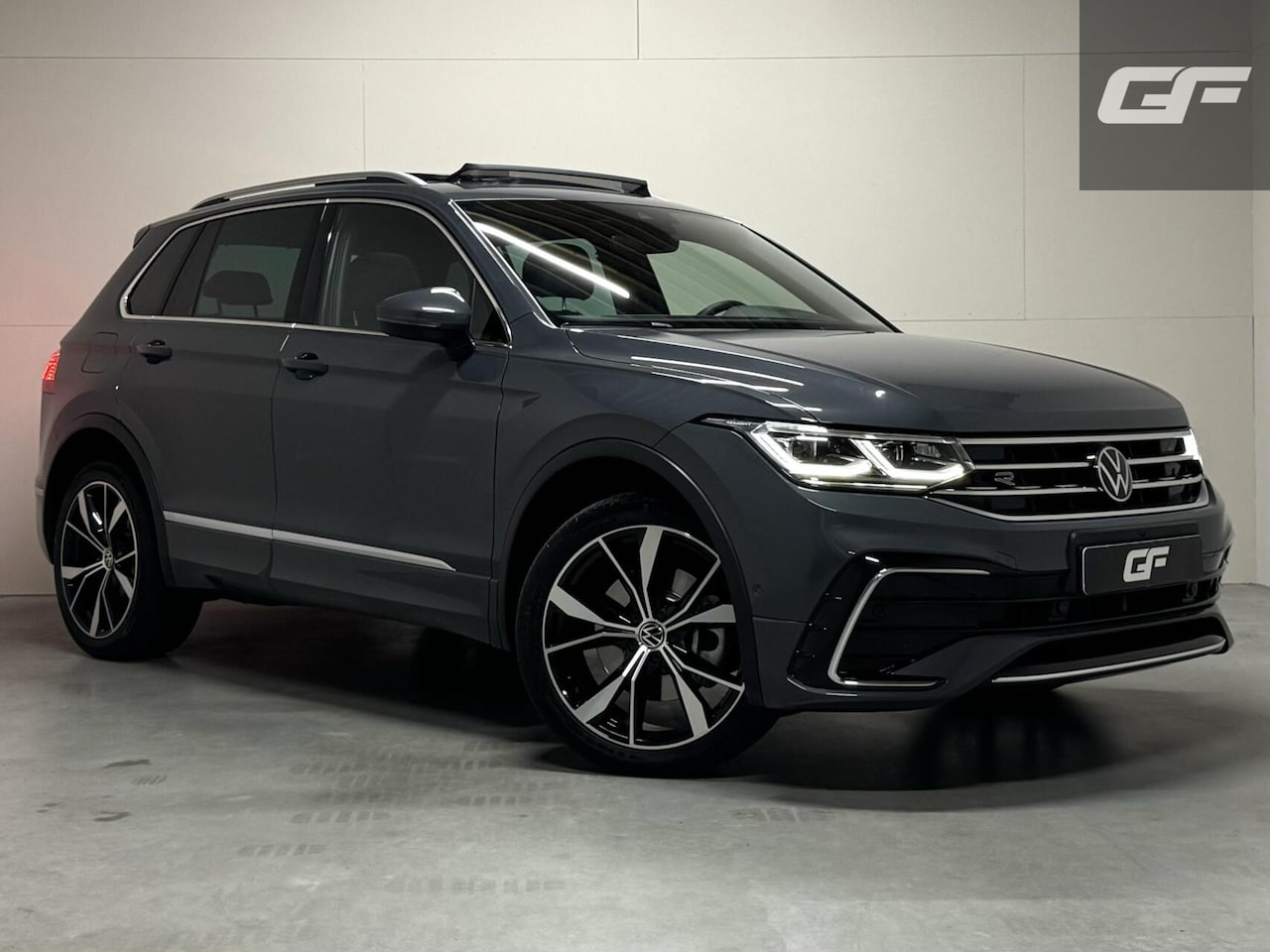 Volkswagen Tiguan - 1.4 TSI eHybrid R-Line Pano 360° HUD Leer NAP - AutoWereld.nl
