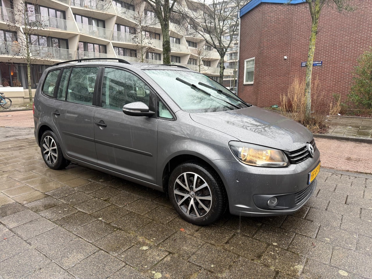 Volkswagen Touran - 1.4 TSI Comfortline 7pers Panorama Parkassist Cruise - AutoWereld.nl