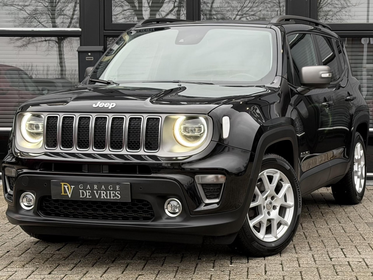 Jeep Renegade - 1.3T Limited Automaat ACC Leder Stoelverwarming PDC Garantie - AutoWereld.nl