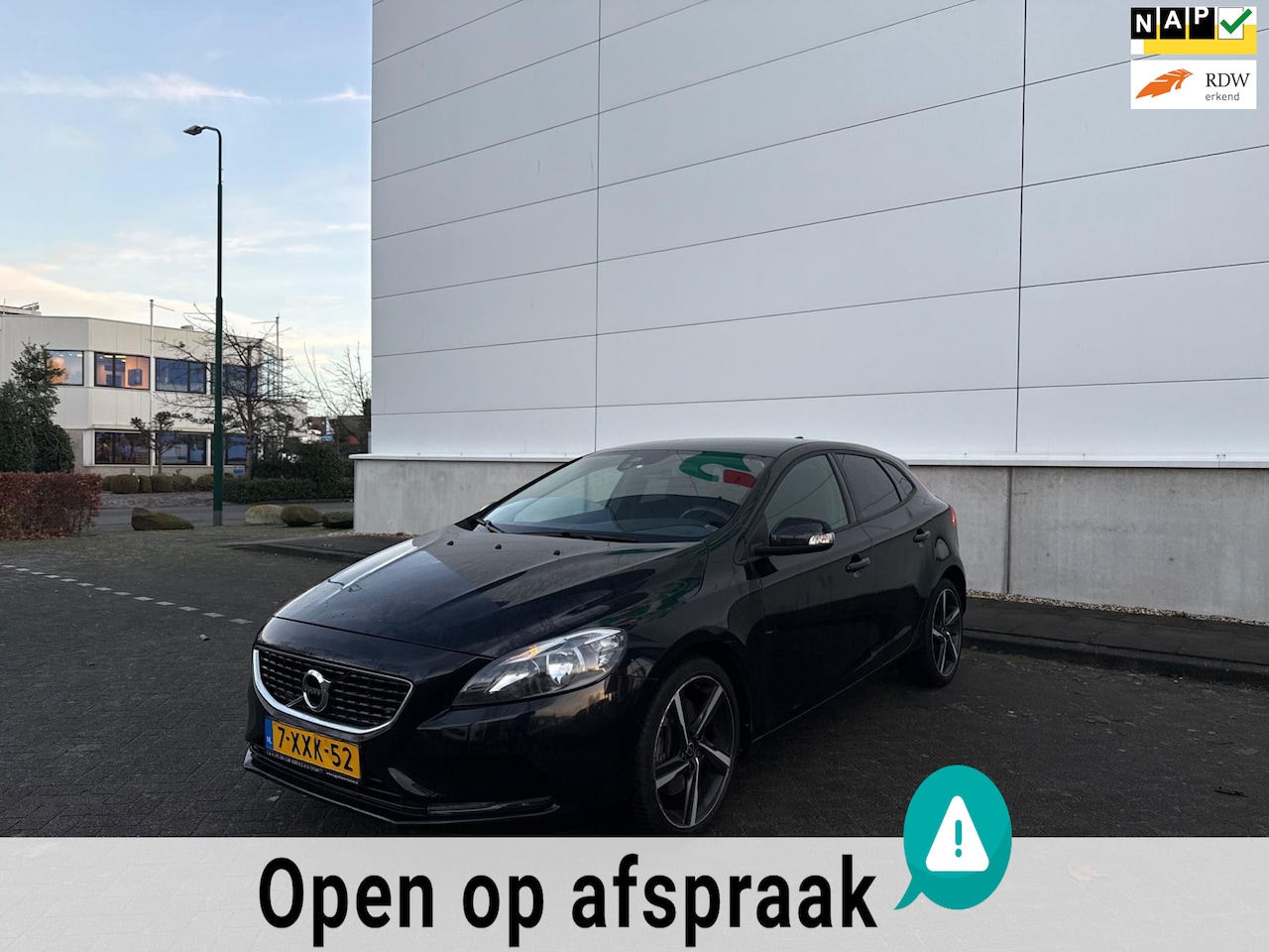 Volvo V40 - 2.0 D4 Momentum Business NAVI/PDC/CRUISE/EXPORT-HANDEL! - AutoWereld.nl