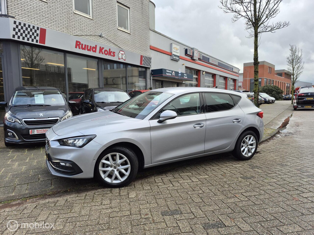 SEAT Leon - 1.0 TSI STYLE BUSINESS INTENSE / Camera / Carplay / - AutoWereld.nl