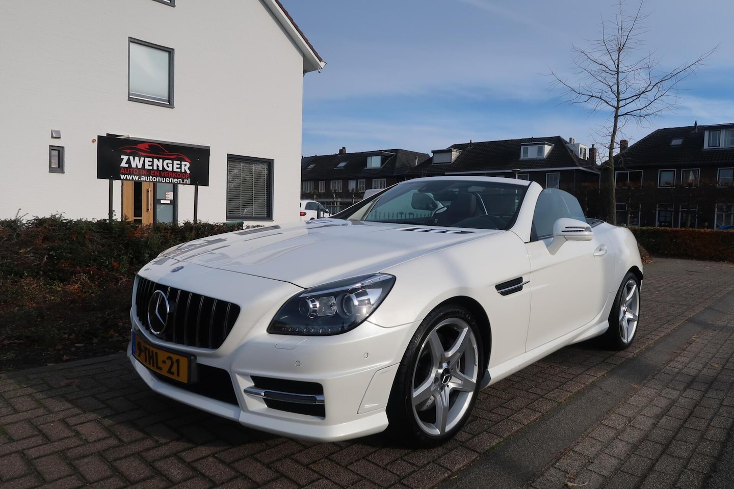 Mercedes-Benz SLK-klasse - 350 AMG MAGIC SKYDAK|MEMORY|ADAPTIVE CRUISECONTROL|DODEHOEK|NAVIGATIE|ORIGINEEL NEDERLANDS - AutoWereld.nl