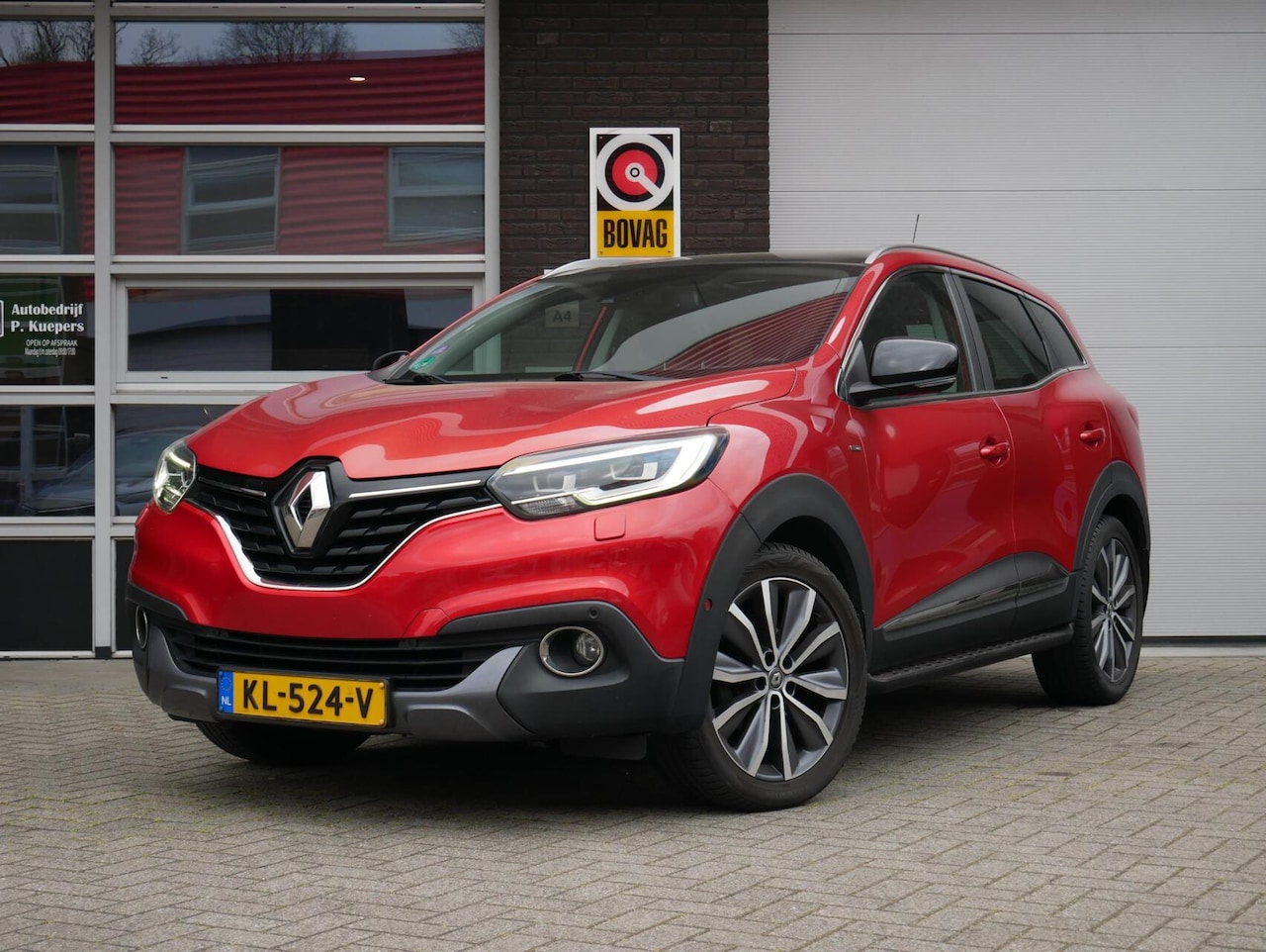 Renault Kadjar - 1.2 TCe Bose NL Auto| Dealer onderhouden| Trekhaak| Pano - AutoWereld.nl