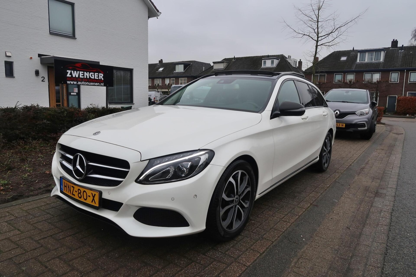 Mercedes-Benz C-klasse Estate - 300 Aut NIGHT-PAKKET|PANORAMADAK|TREKHAAK|CAMERA|DODEHOEK|BURMESTER|LED|GOED ONDERHOUDEN - AutoWereld.nl