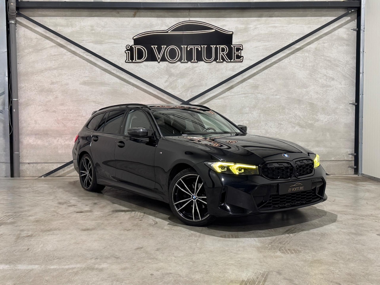 BMW 3-serie Touring - 318i M Pakket LED|WIDESCREEN|FACELIFT - AutoWereld.nl