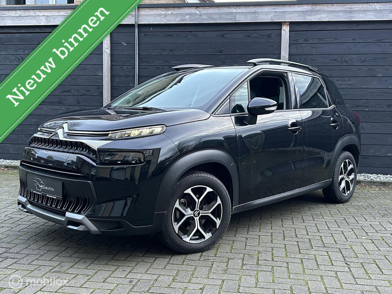 Citroën C3 Aircross - 1.2 PureTech Plus 110 PK / FM NAV / 16" / Privacy glass / Carplay - AutoWereld.nl