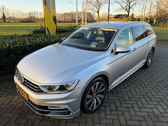Volkswagen Passat - 1.5 TSI DSG7 Highline Business R Dynaudio / Head up / Virtual