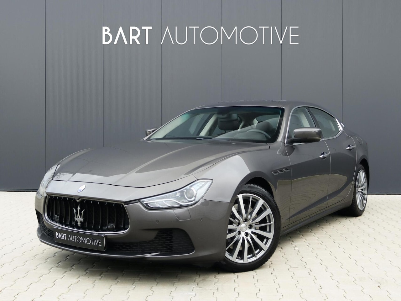 Maserati Ghibli - 3.0 V6 D 275PK|Pano|Leder|Org NL|Stoelverwarming - AutoWereld.nl