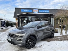 Volkswagen T-Roc - 1.5 TSI DSG Sport Black Style Trekhaak App-connect