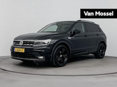 Volkswagen Tiguan - 1.5 TSI ACT Highline Business R | 19 inch velgen | Trekhaak | head-up display | Panoramada