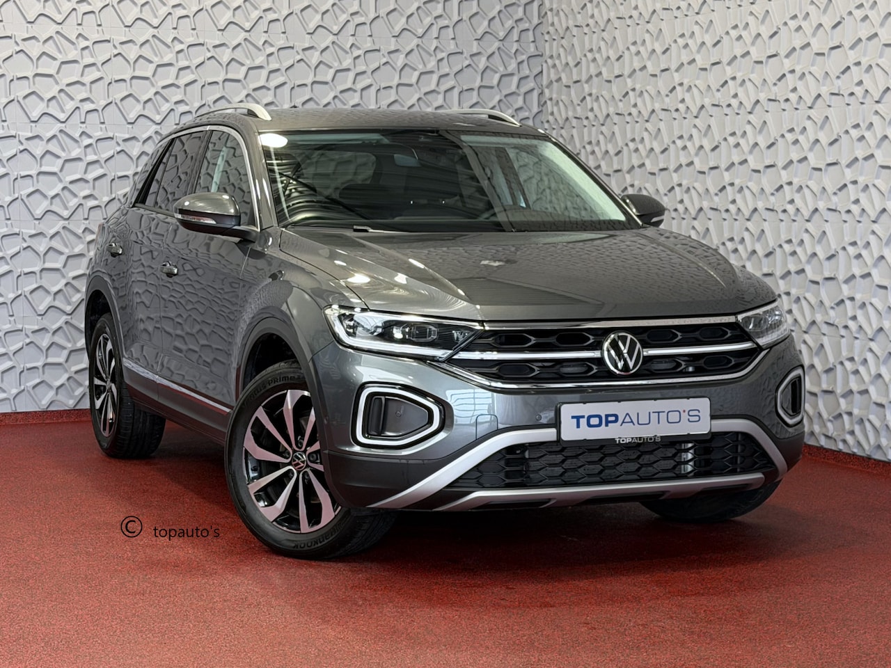Volkswagen T-Roc - 1.5 TSI 150PK STYLE PLUS ALCANTARA IQ. ELEK.KLEP ADAP.CRUISE VIR.COCKPIT CAMERA STOEL/STUU - AutoWereld.nl