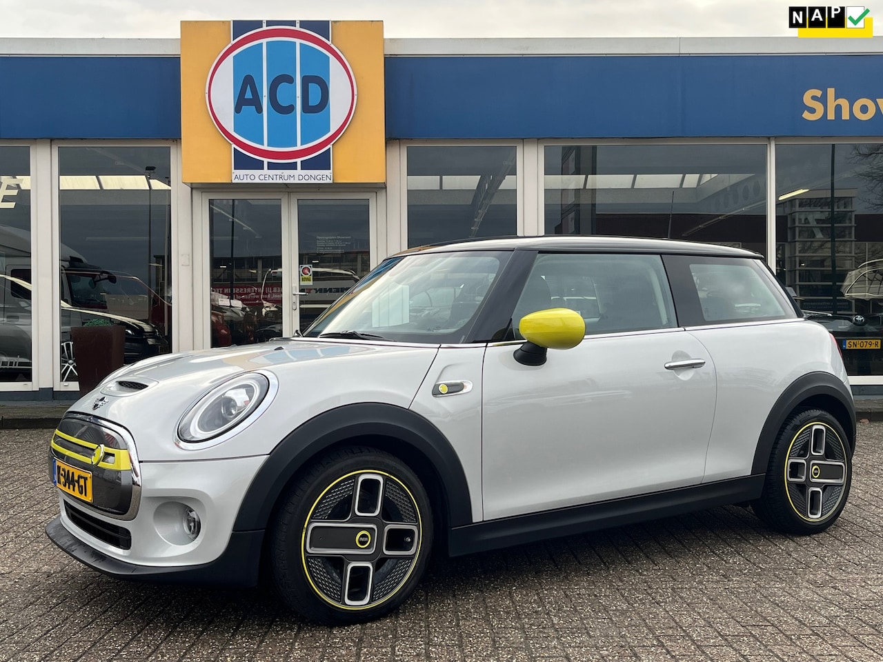 MINI Mini-Electric - Basic 33 kWh | Orig. NL | Carplay | 95% SOH | - AutoWereld.nl