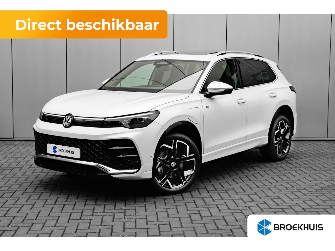 Volkswagen Tiguan - R-Line Edition - eHybrid Trekhaak (zwenkbaar) | StoelMassage | Standkachel | AppConnect | - AutoWereld.nl