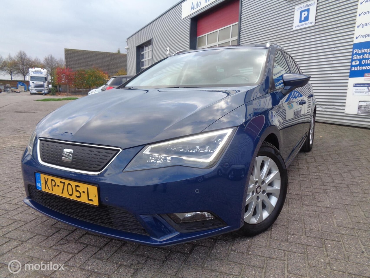 SEAT Leon ST - 1.0 EcoTSI Style Connect/Airco/LED/Lm velgen/Navigatie/Carplay/Camera/PDC/Leer/Stoelverw - AutoWereld.nl