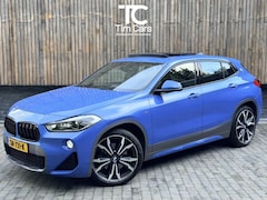 BMW X2 - sDrive20i M-sport Automaat | Panoramadak | DAB | LED verlichting | 20 inch | Schakelflippe