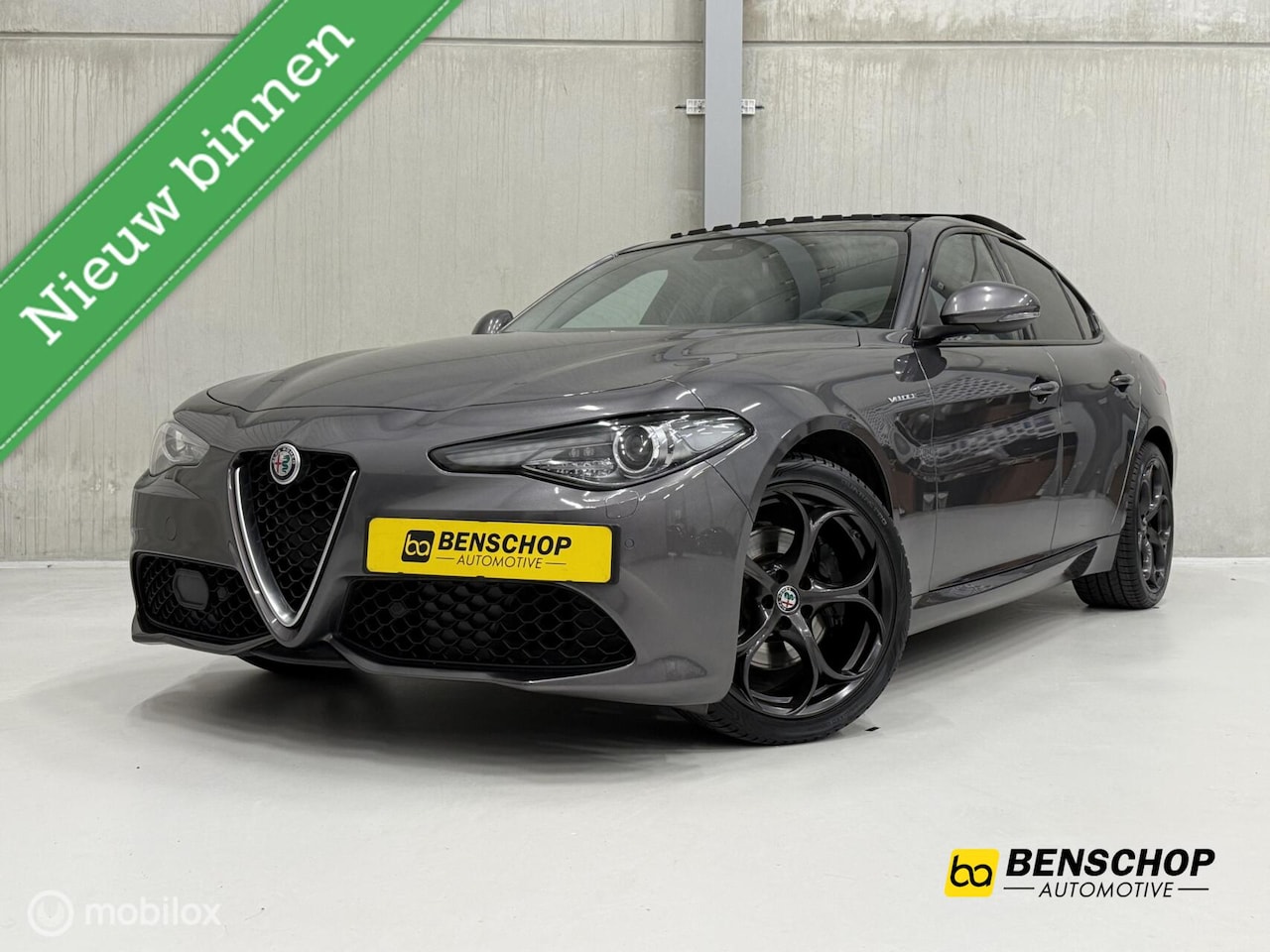 Alfa Romeo Giulia - 2.0 T AWD Veloce Panodak 19 inch Carplay Navi Camera Memory Leer - AutoWereld.nl