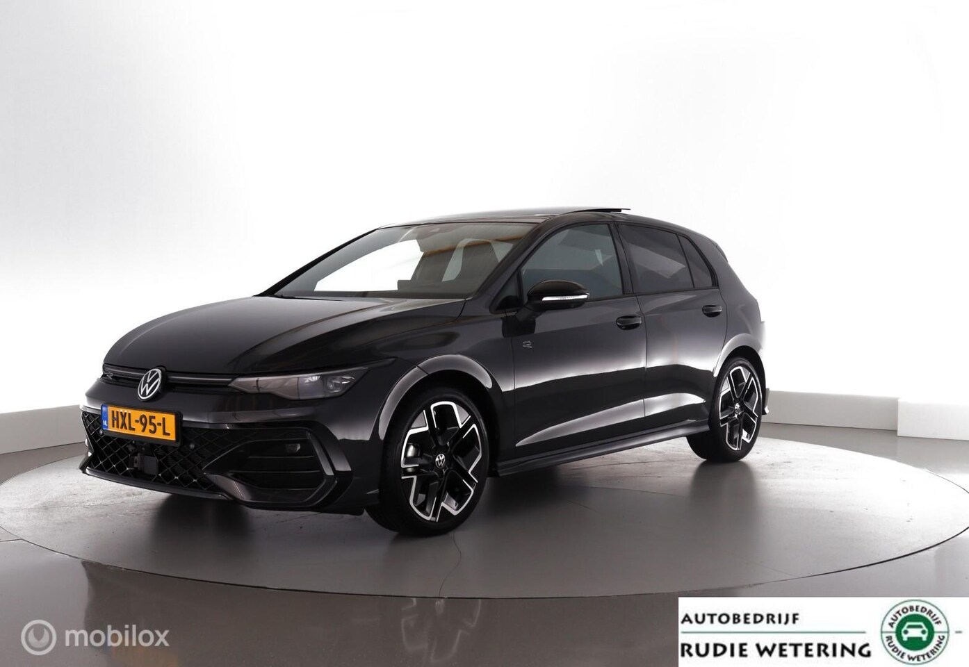 Volkswagen Golf - 1.5 eTSI 150PK R-Line Edition Black Style facelift|pano|IQ.led|Nav|acc|lmv18 - AutoWereld.nl