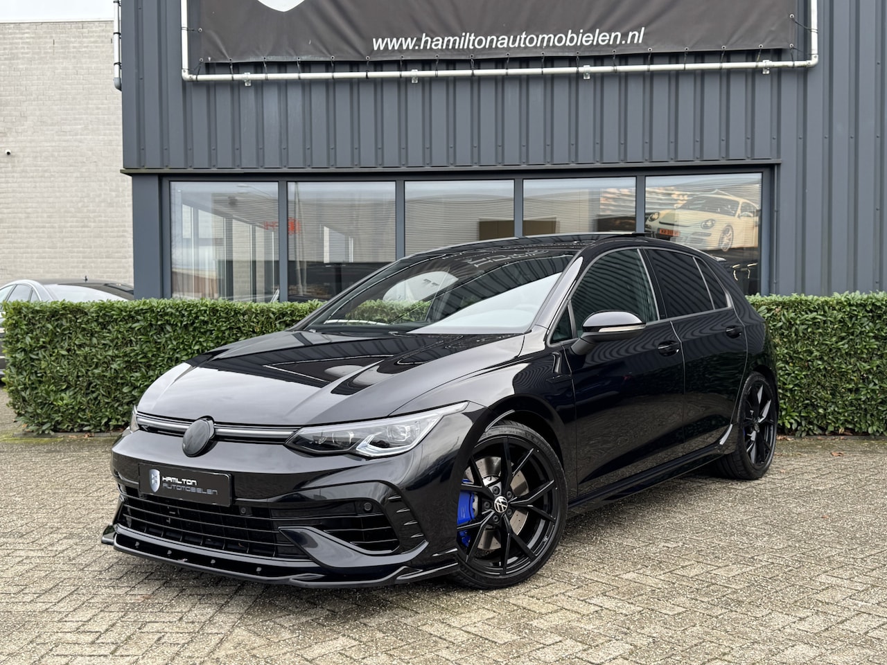 Volkswagen Golf - 8 R R20 2.0 TSI 320pk 4Motion DSG / Aut. Nurburgring Modus Akrapovic Leder Panoramadak !! - AutoWereld.nl