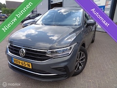Volkswagen Tiguan - 1.5 TSI Elegance/Airco/Navi/Pano/Virtual/Leer/Memory/Stoel stuur verw/Trekhaak/Lm velgen/1