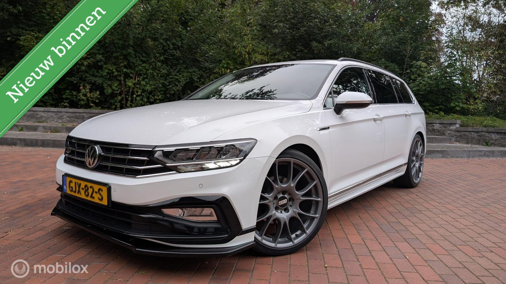 Volkswagen Passat Variant - 1.5 TSI 150PK DSG R-Line Business+ - AutoWereld.nl