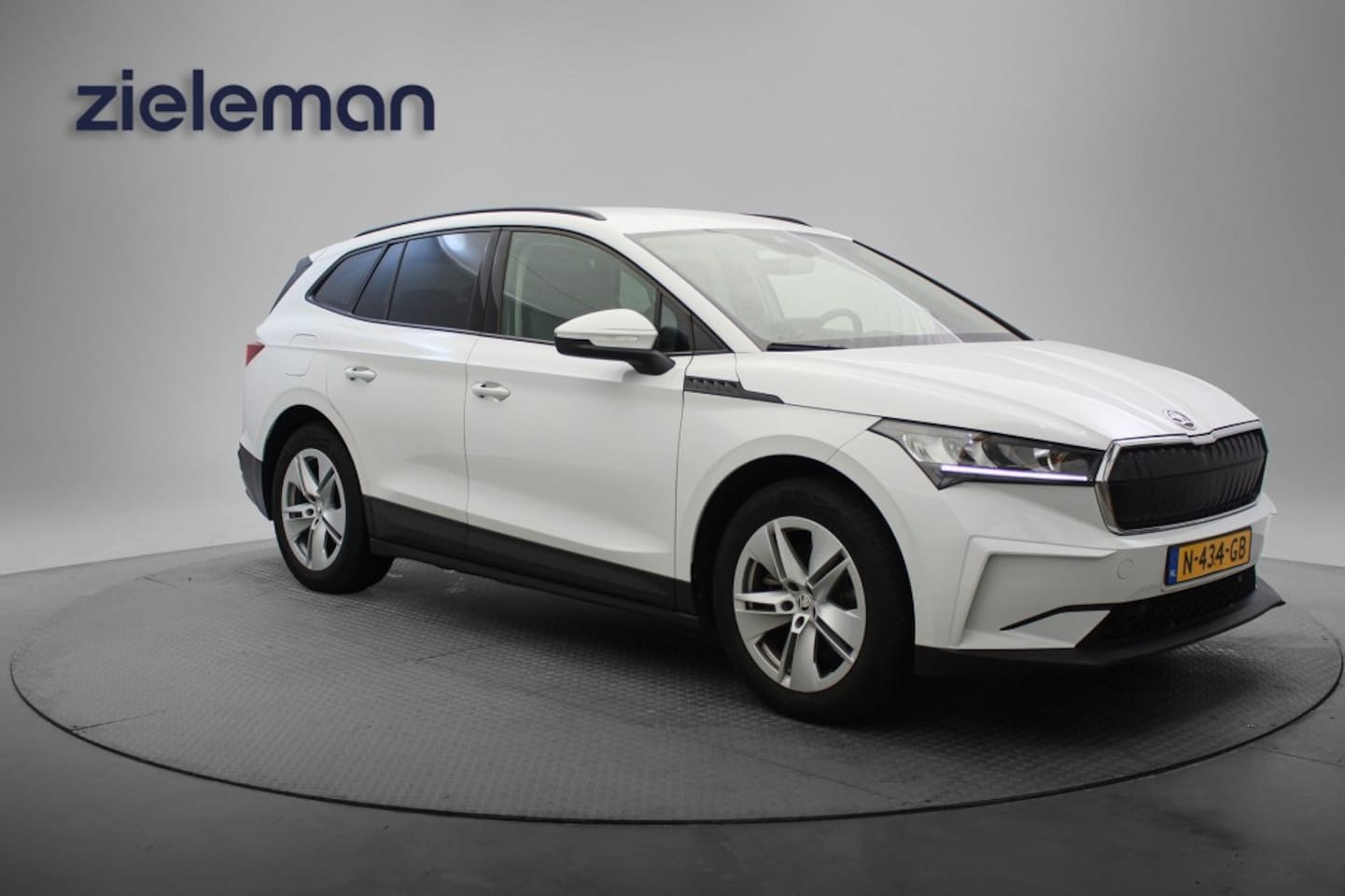 Skoda Enyaq - IV 60 - Carplay, Half Leer, Camera, Navi, Stoelverwaming, Cruise - AutoWereld.nl
