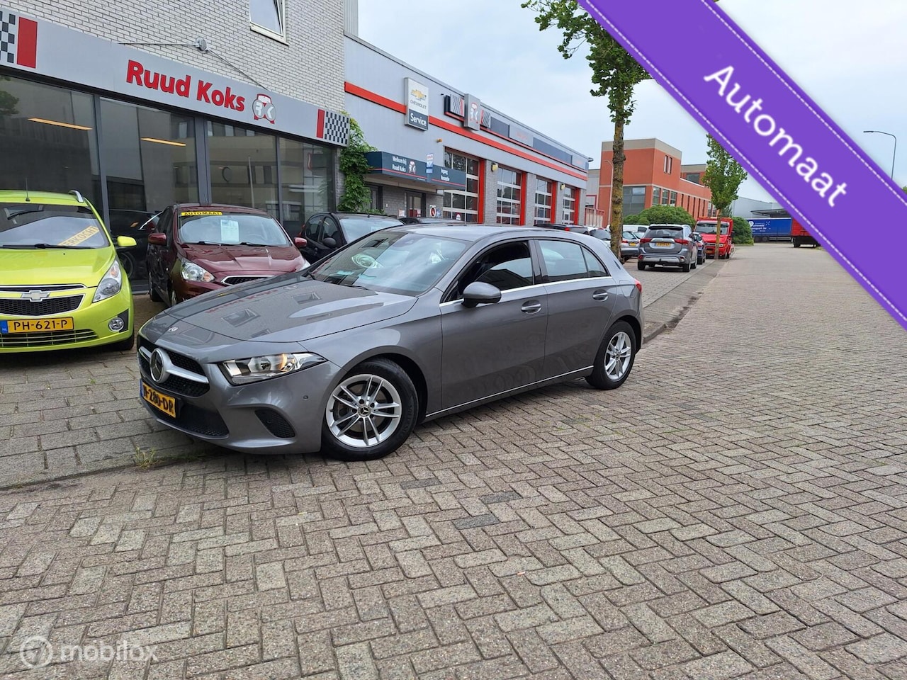 Mercedes-Benz A-klasse - 180 AUTOMAAT / Carplay / Dealer onderhouden / - AutoWereld.nl