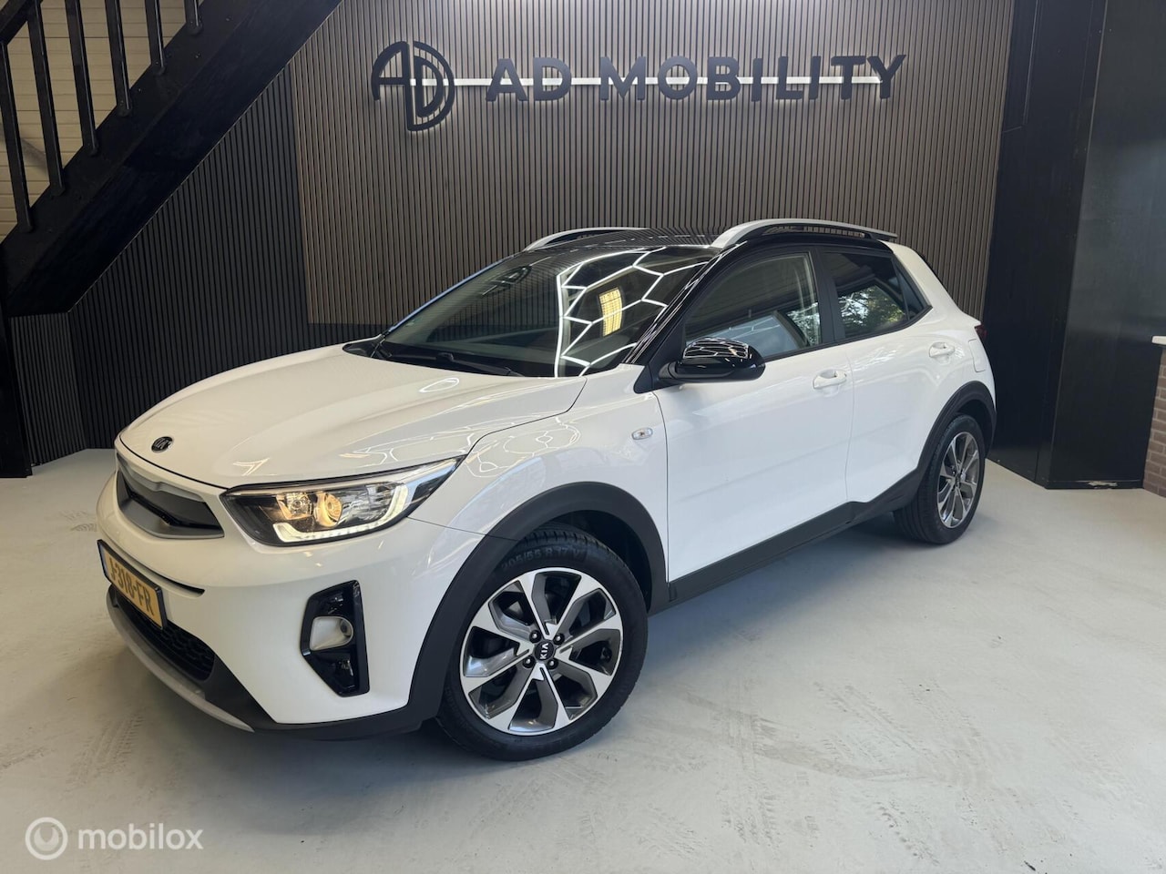 Kia Stonic - 1.0 T-GDi Sports Edition Camera, Carplay, NAP - AutoWereld.nl