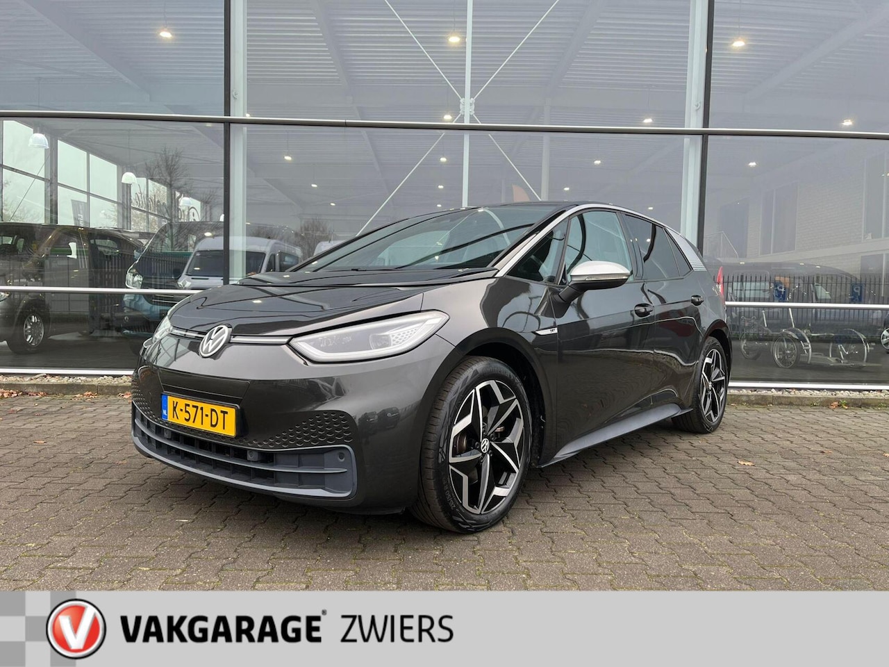 Volkswagen ID.3 - First Plus 58 kWh Trekhaak Camera SOH 88%. - AutoWereld.nl