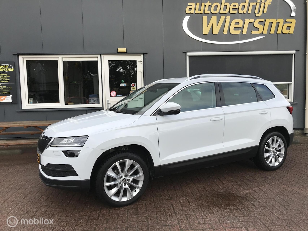 Skoda Karoq - 1.5 TSI ACT Style Business 1.5 TSI ACT Style Business - AutoWereld.nl