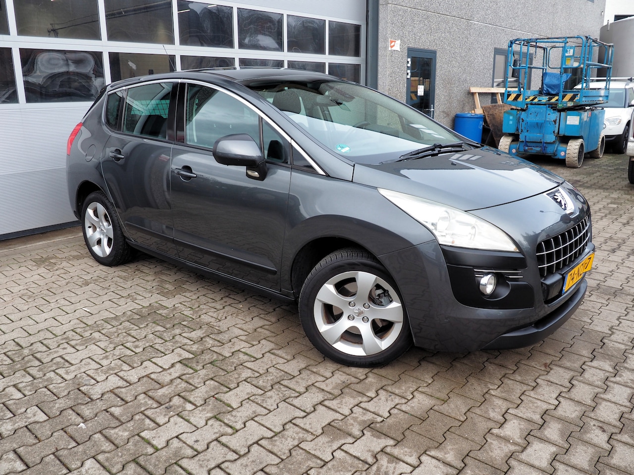Peugeot 3008 - ST 1.6 THP CLIMA NAVI PANOD. TREKH. CRUISE