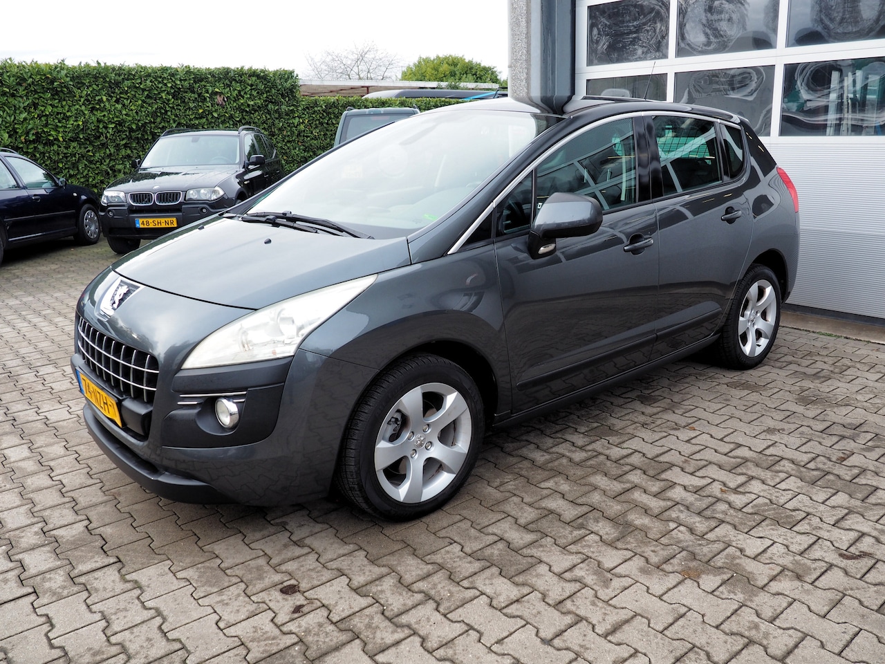 Peugeot 3008 - ST 1.6 THP CLIMA NAVI PANOD. TREKH. CRUISE