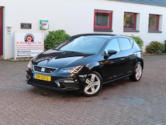 SEAT Leon - 1.5 TSI 130PK FR Business Intense/ All season banden/ Apple Carplay/ Keyless entry/ Naviga