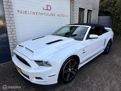 Ford Mustang - 5.0 V8