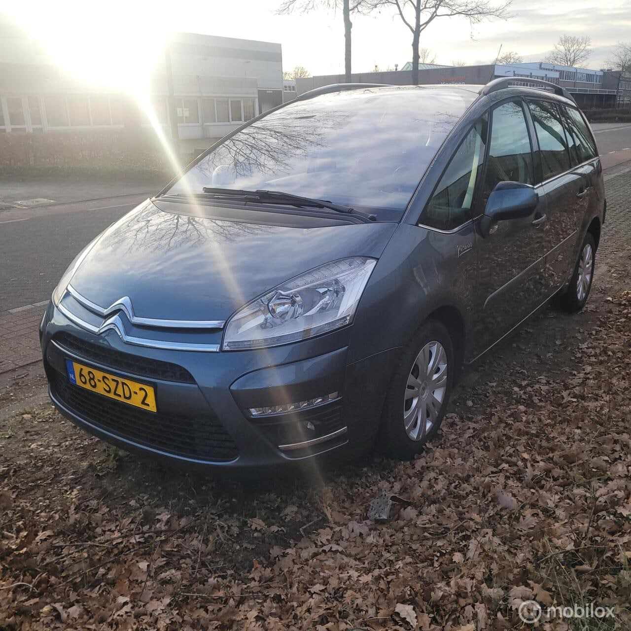 Citroën C4 Picasso - 1.6 VTi Tendance 1.6 VTi Tendance - AutoWereld.nl