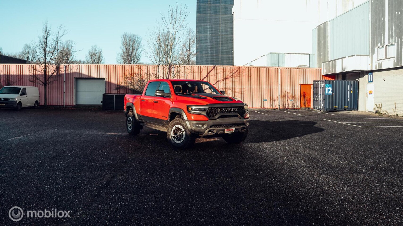 Dodge Ram 1500 - 4X4 6.2 V8 4x4 Crew Cab TRX - AutoWereld.nl