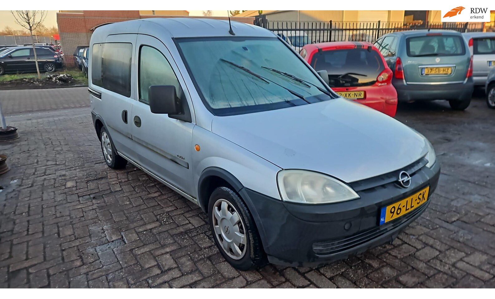 Opel Tour - 1.6 Comfort 1.6 Comfort (export) - AutoWereld.nl