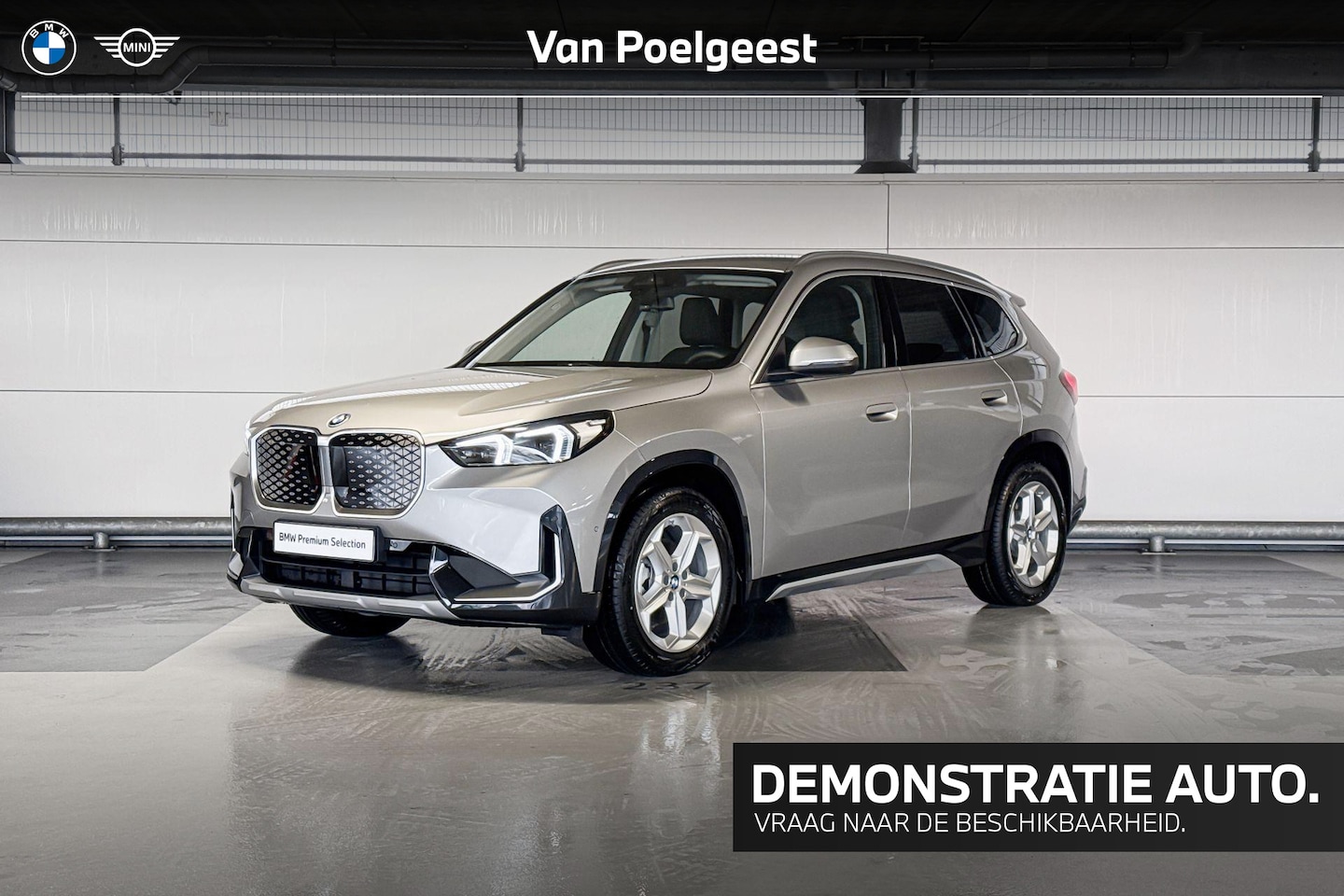 BMW iX1 - eDrive20 Pure Edition 67 kWh | xLine | Premium Pack | Trekhaak - AutoWereld.nl