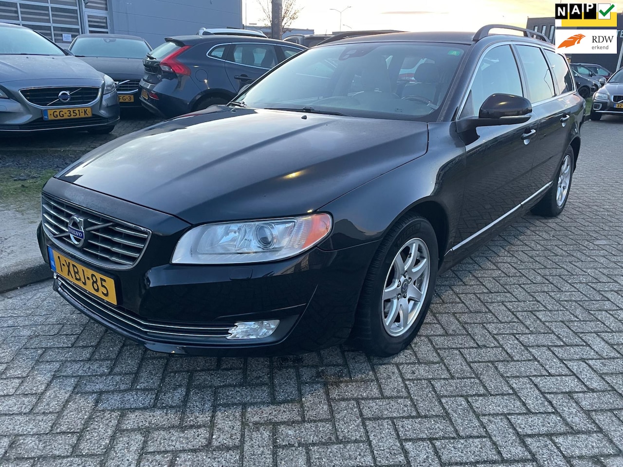 Volvo V70 - 2.0 D4 Momentum Garantie - AutoWereld.nl
