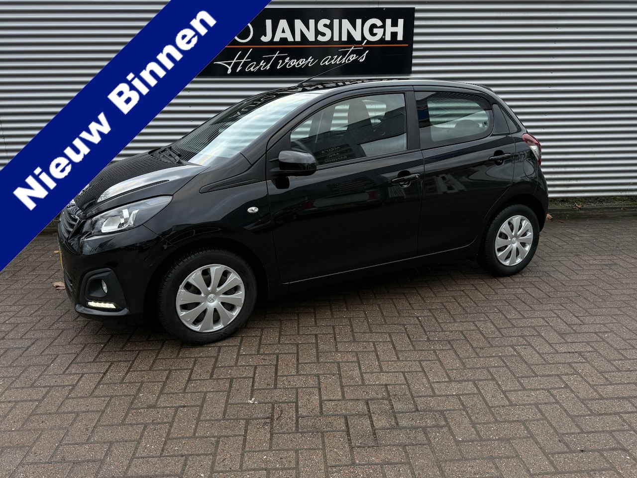 Peugeot 108 - 1.0 e-VTi Active met 32.758km!! | Airco | Bluetooth | DAB | Ndl Auto! | Elekt. Ramen | RIJ - AutoWereld.nl