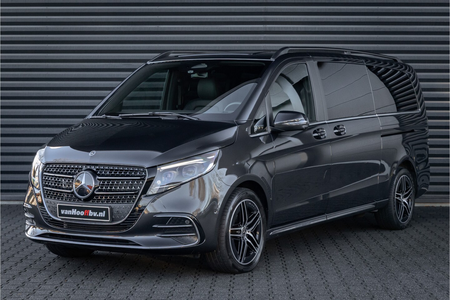 Mercedes-Benz V-klasse - 300d 4 Matic XL DC AMG-Line - Distronic - AutoWereld.nl