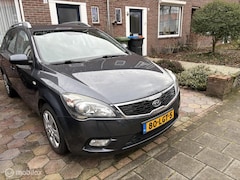 Kia Cee'd Sporty Wagon - 1.4 CVVT Seven