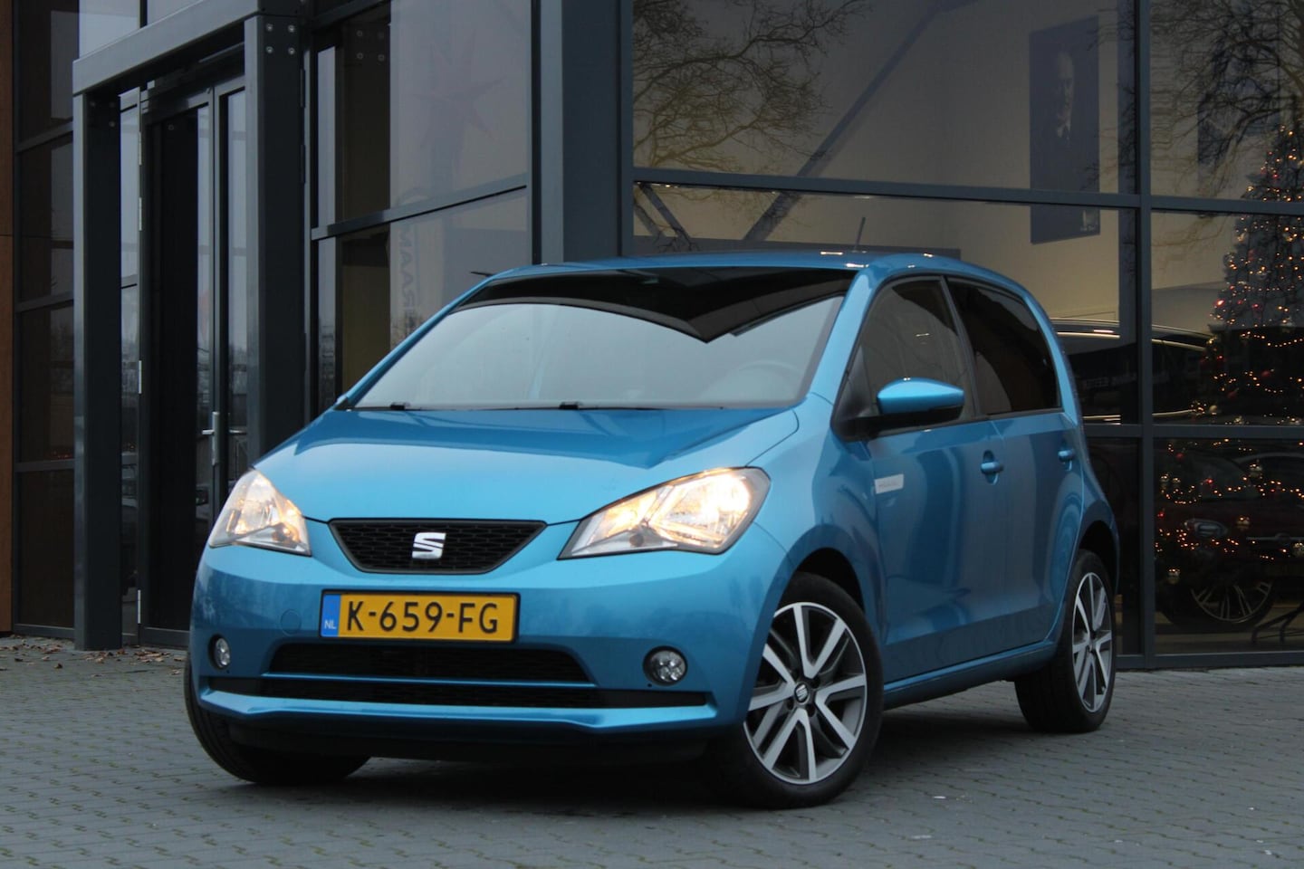 SEAT Mii Electric - electric Plus | Cruise | PDC | Stoelverwarming - AutoWereld.nl