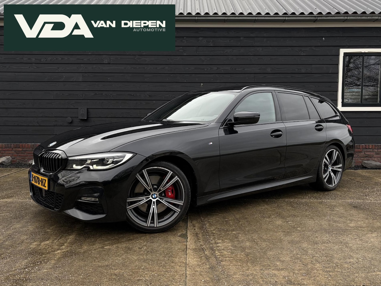 BMW 3-serie Touring - 320i High Executive - M-Sport l Pano l Trekh. l ACC l 19'' l Sport Pro - AutoWereld.nl