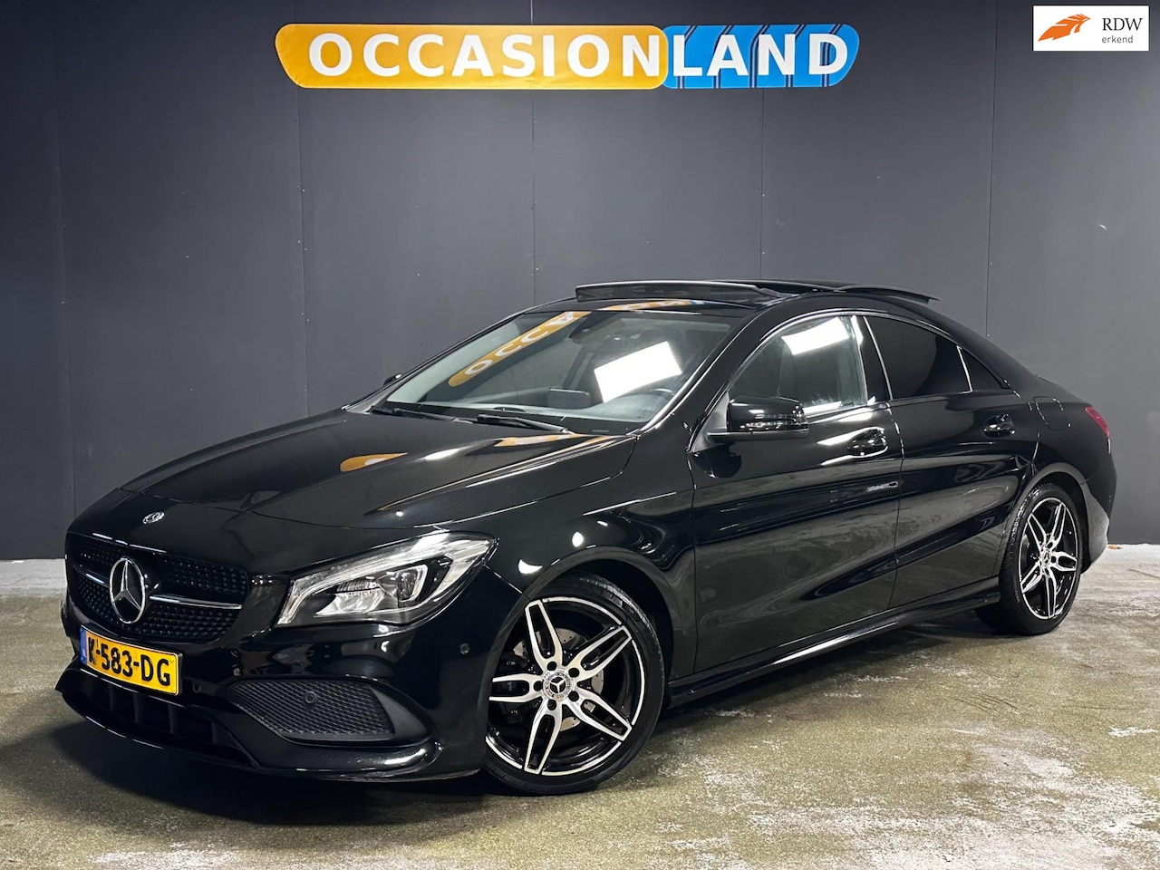 Mercedes-Benz CLA-Klasse - 180 Business Solution AMG|PANO|DODEHOEK|CAMERA|LED|CRUISE|STOELV|SFEER|BLUETOOTH|NAVI|18IN - AutoWereld.nl